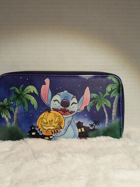 Stitch Halloween Zip Wallet - Blue with Orange Pumpkin